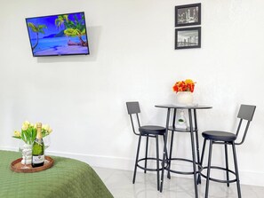 House | 1 bedroom