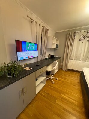 1 bedroom, iron/ironing board, Internet, bed sheets