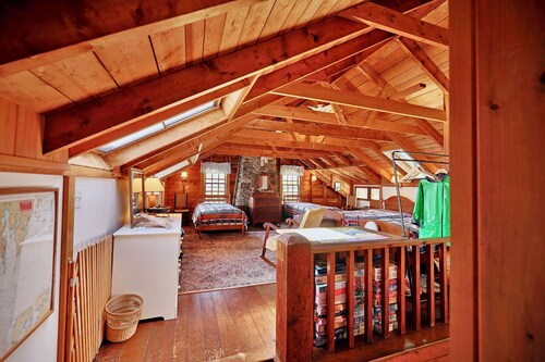 Quiet Oceanfront Cottage with Dock