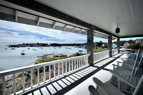 Quiet Oceanfront Cottage with Dock