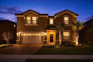 Exterior - 8BR Lakeview Disney Villa • Pool, Spa, Theater & Game Room • Sleeps 17 (Kissimmee)