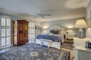 4 bedrooms, iron/ironing board, free WiFi, bed sheets