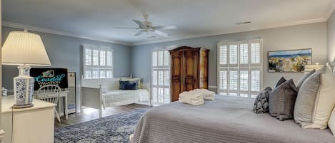 4 chambres, fer et planche à repasser, Wi-Fi gratuit, draps fournis