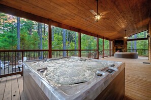 Tina de hidromasaje interior