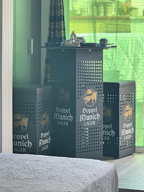 1 chambre, fer et planche à repasser, Wi-Fi gratuit, draps fournis