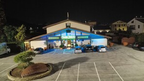 In-room safe, free WiFi