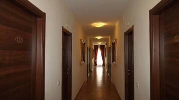 In-room safe, free WiFi