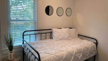 WiFi, bed sheets
