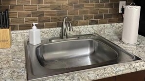Private kitchen - Unit B Cozy 1 bedroom 1 bath Studio. (Tampa)