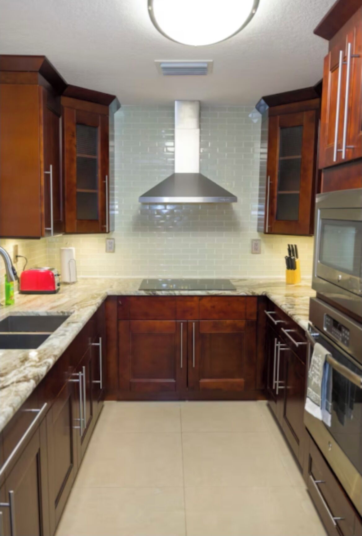 Micro-ondas, fogão, cooktop