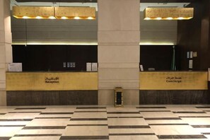 المنشأة من الداخل