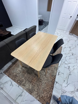 Dining - Charming 2-bedroom apartment in East Orange (East Orange)