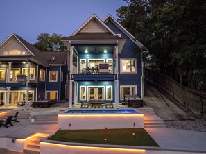 Exterior - Heated Pool! Mini Golf! Hot Tub! Lakefront! (Hot Springs)