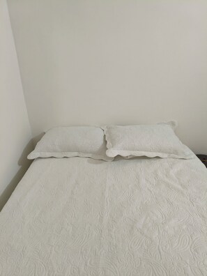 1 bedroom, WiFi, bed sheets - Beautiful Studio near the Historic Center (Cartagena de Indias)