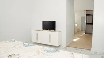 Deluxe Suite | Living area