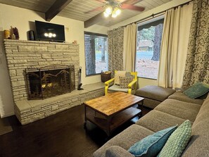 TV, fireplace - Cozy Ski Run Cabin | Classic Fireplace | Sleeps 5 (South Lake Tahoe)