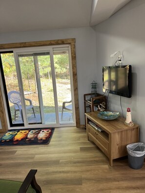 تلفزيون ذكي، مشغل دي في دي، كُتُب، مكتبة فيديو