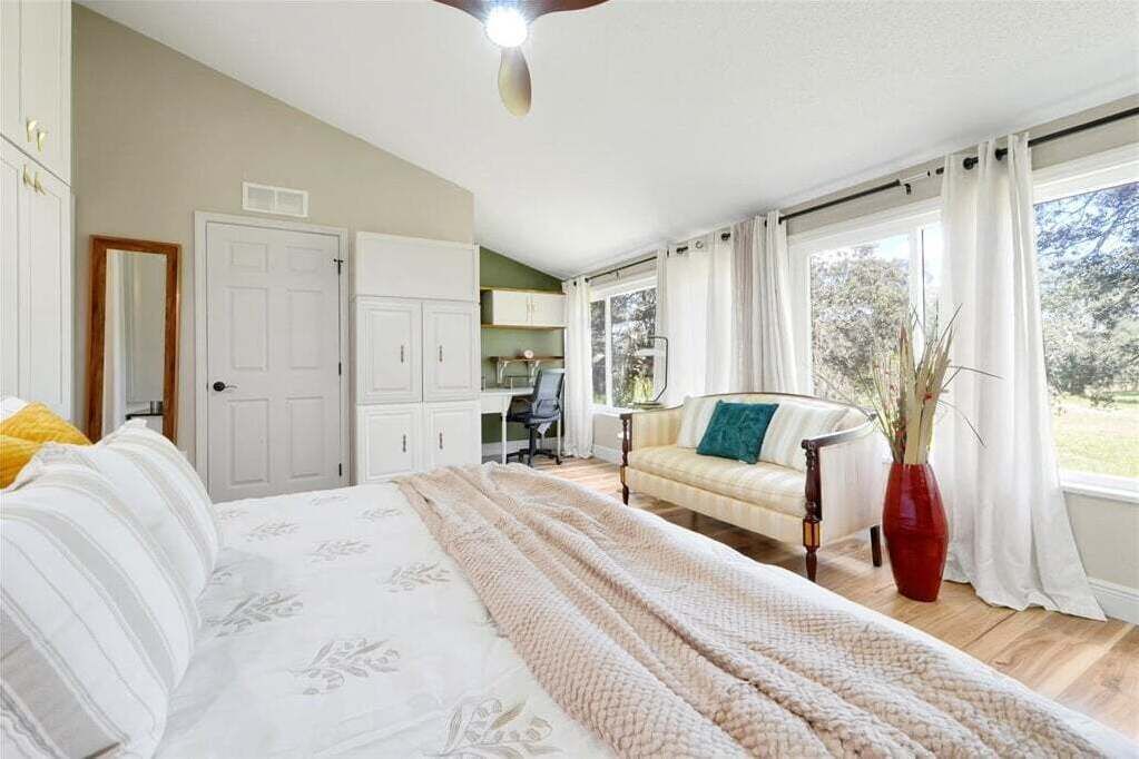 4 Schlafzimmer, Schreibtisch, Bügeleisen/Bügelbrett, kostenloses WLAN