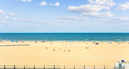 Upscale Remodeled 3 BR, 2 Bath Condo | On the Beach | Ocean Views