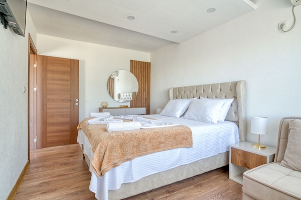 Departamento superior, cocina, junto a la alberca | Ropa de cama de alta calidad, edredón y camas con pillow-top