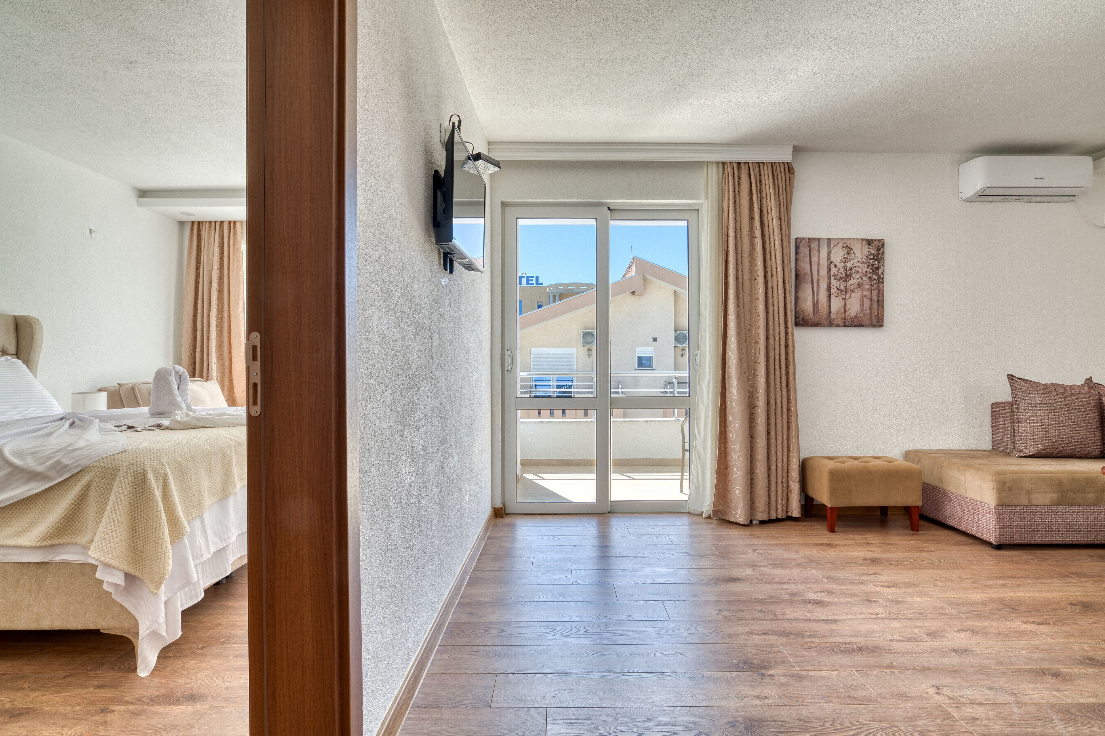 Luksusleilighet, kjøkken, ved basseng | Sengetøy av topp kvalitet, dundyner og senger med overmadrass