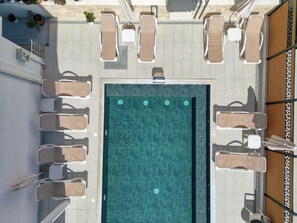 Outdoor pool, open 8:00 AM to 8:00 PM, free pool cabanas, pool umbrellas - Aqua Lounge Aparthotel Ulcinj (Ulcinj)