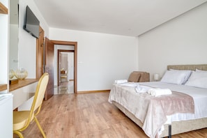 Luxury-Apartment, 2 Schlafzimmer, Balkon | Hochwertige Bettwaren, Daunenbettdecken, Pillowtop-Betten, Zimmersafe