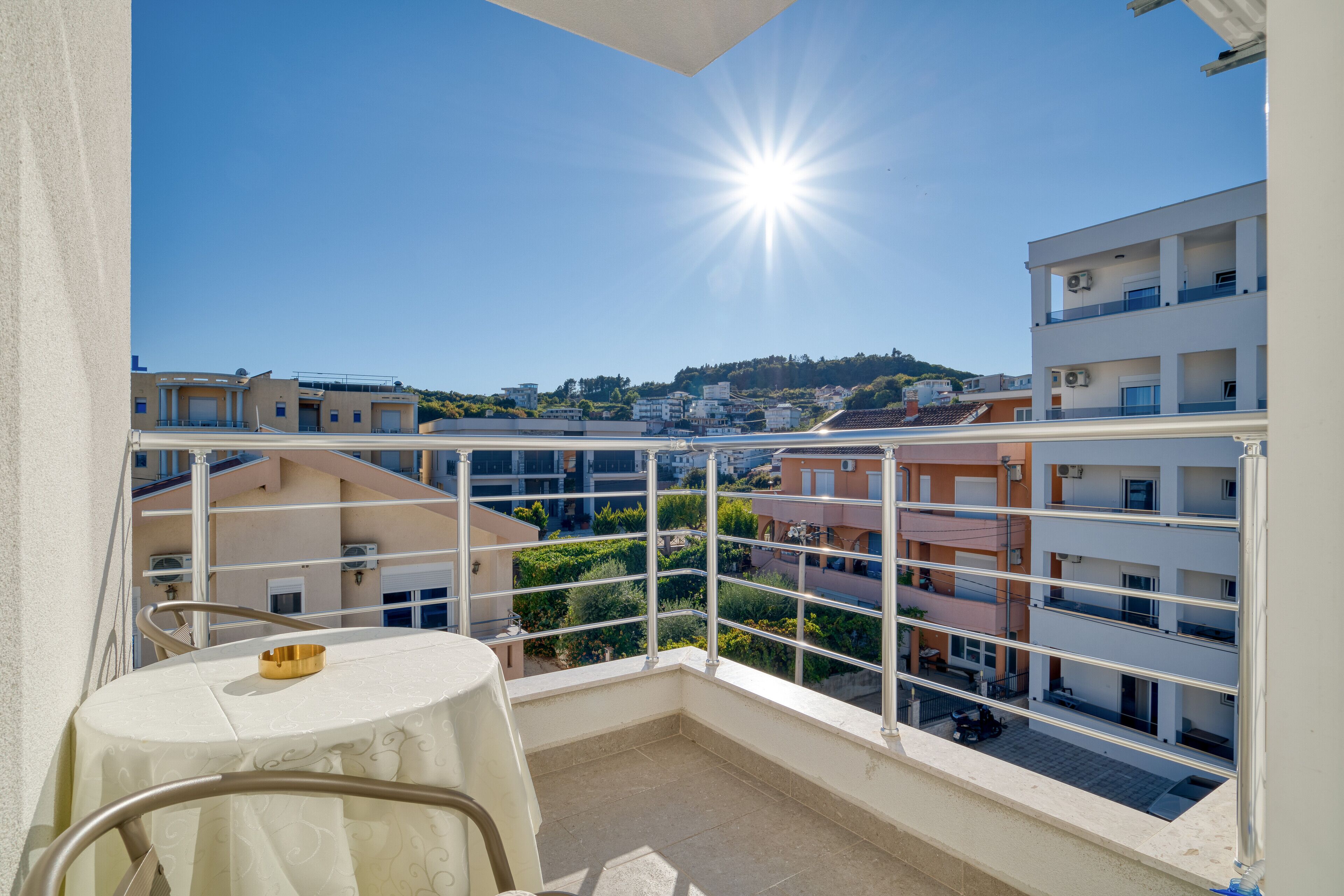 Quang cảnh ban công