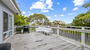 Property grounds - Wilson Beach House Wifi and Linen Included (Inverloch)