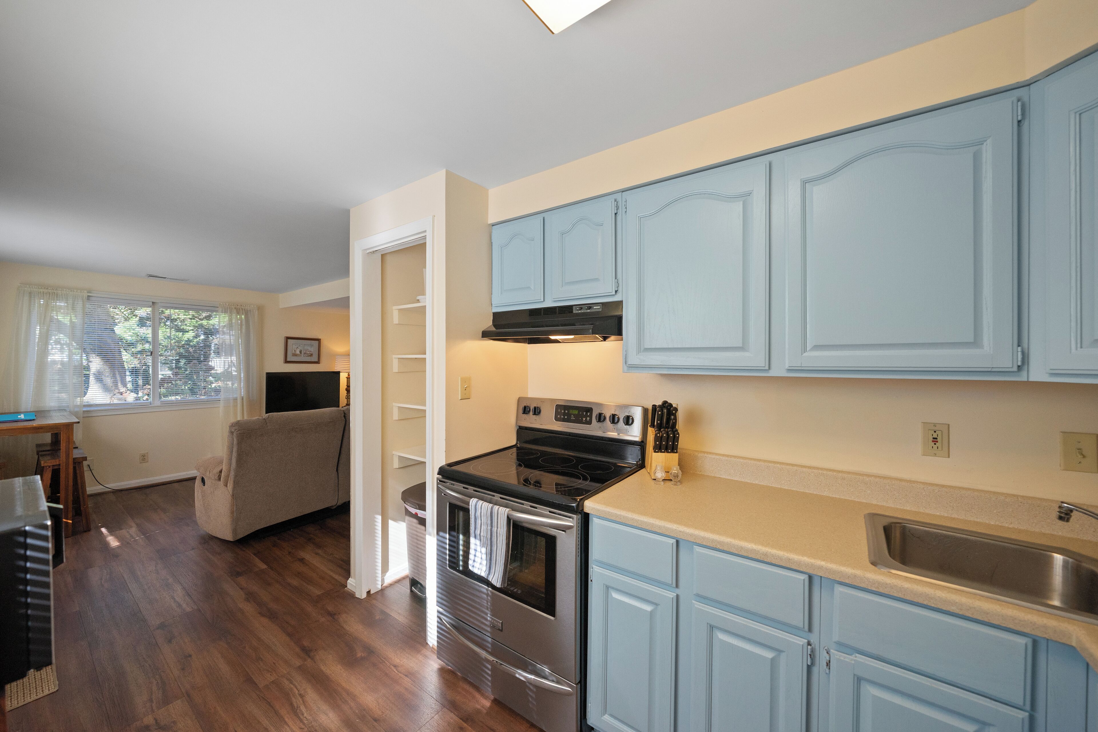 微波炉、烤箱、炉灶