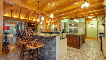 House | 6 bedrooms