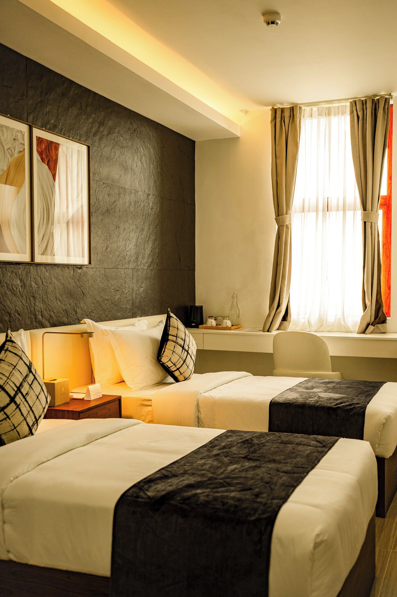 Standard Twin Room, City View | In-room safe, desk, iron/ironing board, rollaway beds
