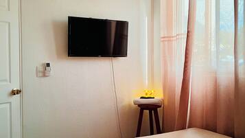 2 dormitoris, planxa i posts de planxar, wifi i roba de llit