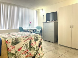 1 chambre, fer et planche Ă repasser, accĂšs Ă Internet, literie fournie