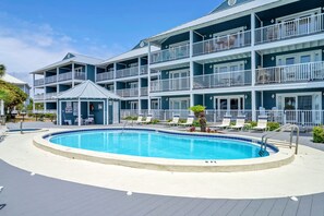 A heated pool - Pool & Hot Tub-Ground Floor-Steps to Beach (Miramar Beach)