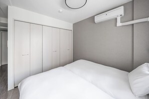 Iron/ironing board, free WiFi