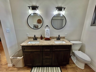 Homestead House - Simple comfort in the heart of Kansas