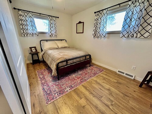 Homestead House - Simple comfort in the heart of Kansas