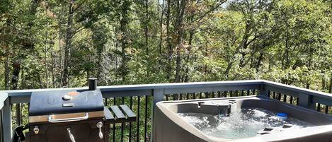 Bañera de hidromasaje al aire libre