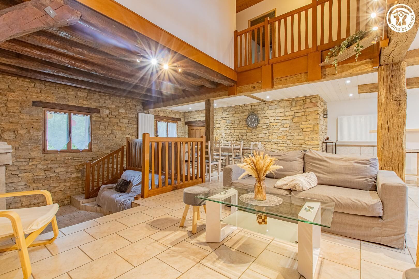 Télévision, baby-foot