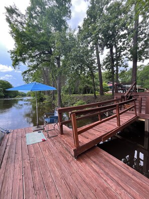 Property grounds - 3-br cabin with Private Dock on the River, covered porch and large back deck (Burgaw)