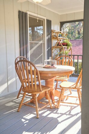 Outdoor dining
