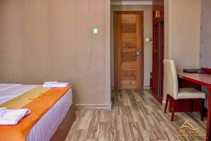 Deluxe Double Room, Garden View