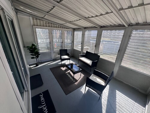 Modern Huntington Retreat – Walk to Village, Dine & Shops + Train to NYC