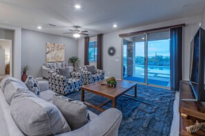 Smart TV, offices - Peaceful Location w/Sunset & Wildlife Views, Htd Pool, Hot Tub, Fire Table, 2 Bikes (Gold Canyon)