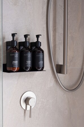 Apartment | Bathroom | Shower, hair dryer, towels, soap - The Kilmore Collection (Christchurch)