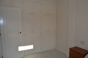Interior - Beautiful penthouse on the beachfront, in Miño. (Miño)