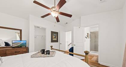 Southern Oak Cottage