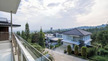 Villa, 5 habitaciones | Vista del balcón