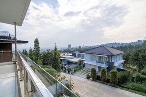 Villa, 5 slaapkamers | Uitzicht vanaf balkon
